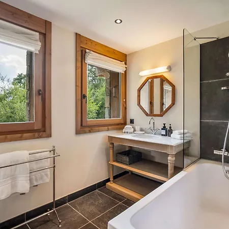 Luxury Sauna Cinema Mont Blanc Views In 梅杰夫