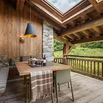 Luxury Sauna Cinema Mont Blanc Views In Horská chata Megève